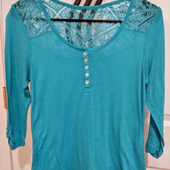 Turquoise t-shirt - Picture 2 of 4